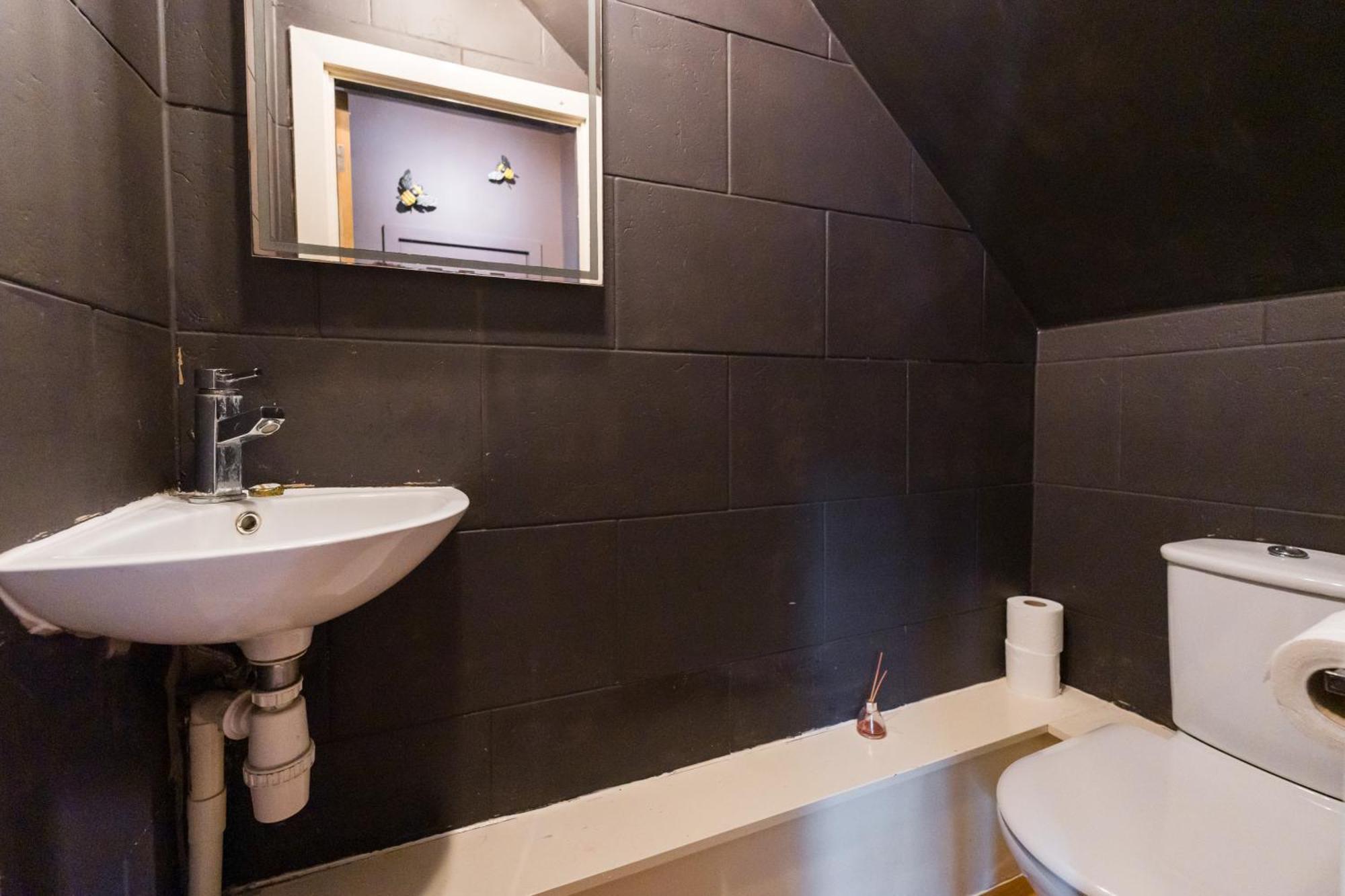 City Retreat, Spacious 4 Bed House, Games Room, Parking, Hot Tub & Bbq 卡迪夫 外观 照片
