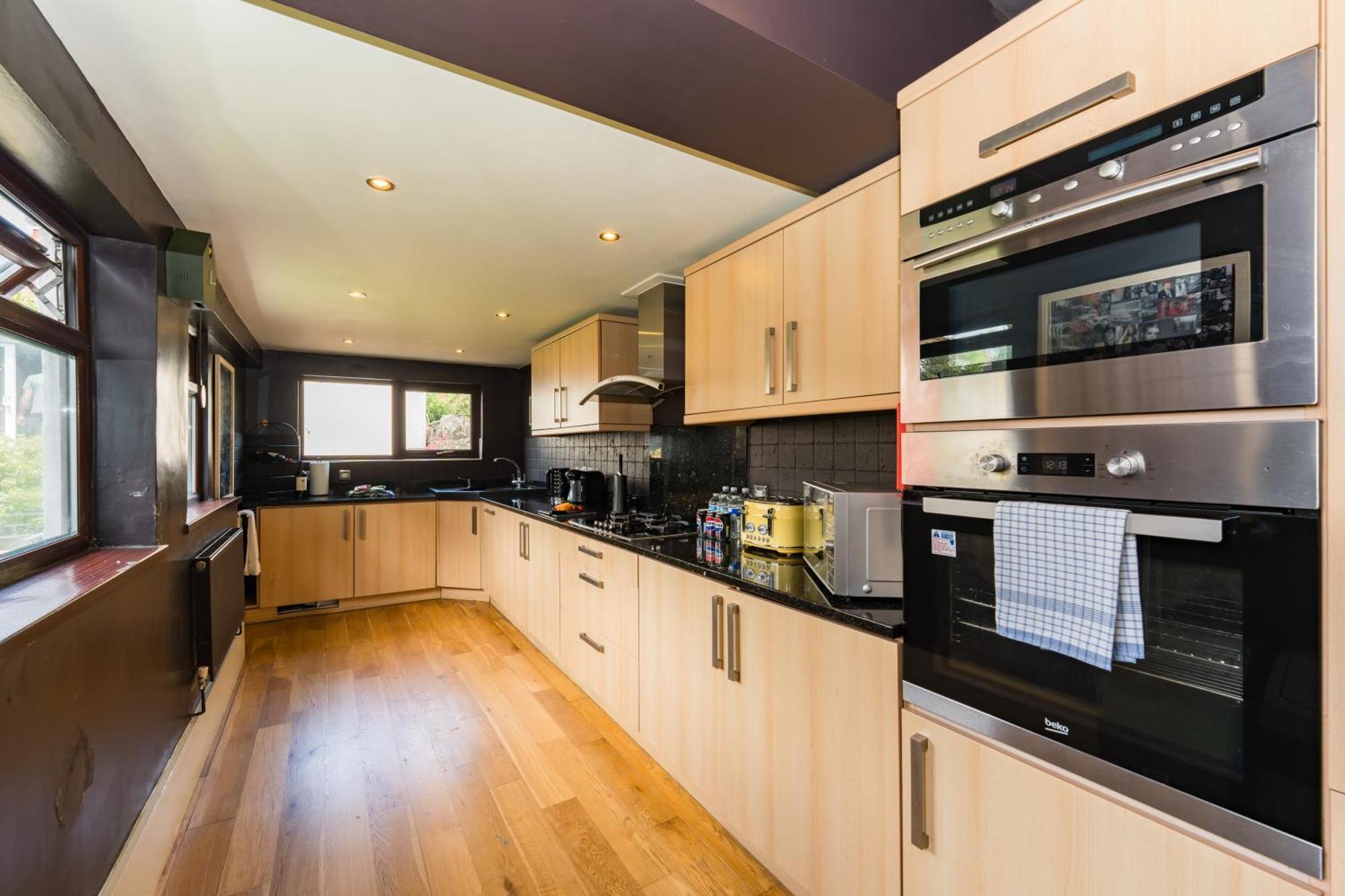 City Retreat, Spacious 4 Bed House, Games Room, Parking, Hot Tub & Bbq 卡迪夫 外观 照片