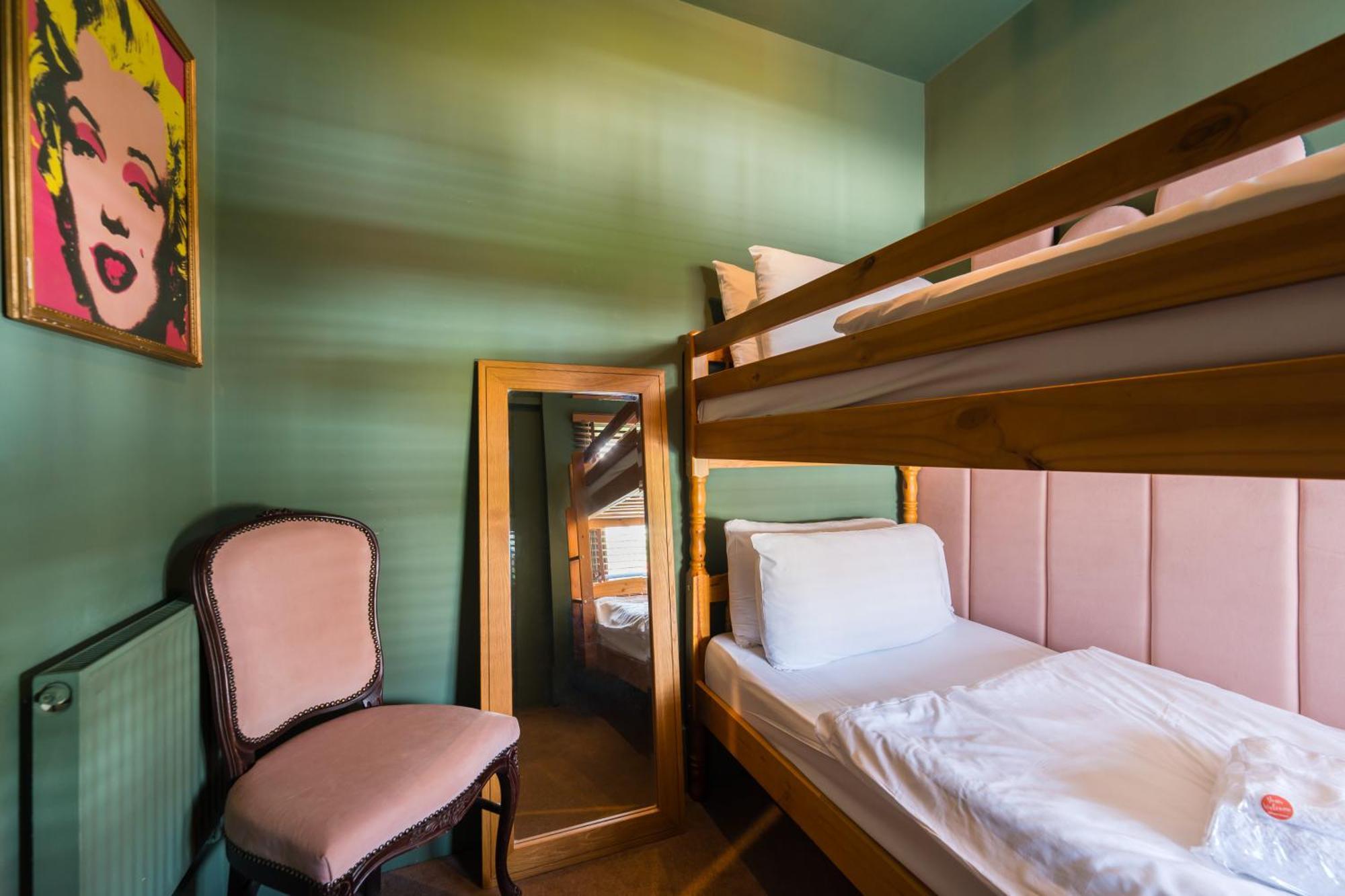 City Retreat, Spacious 4 Bed House, Games Room, Parking, Hot Tub & Bbq 卡迪夫 外观 照片