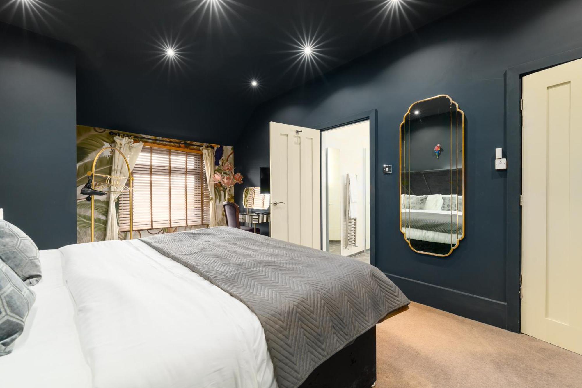 City Retreat, Spacious 4 Bed House, Games Room, Parking, Hot Tub & Bbq 卡迪夫 外观 照片