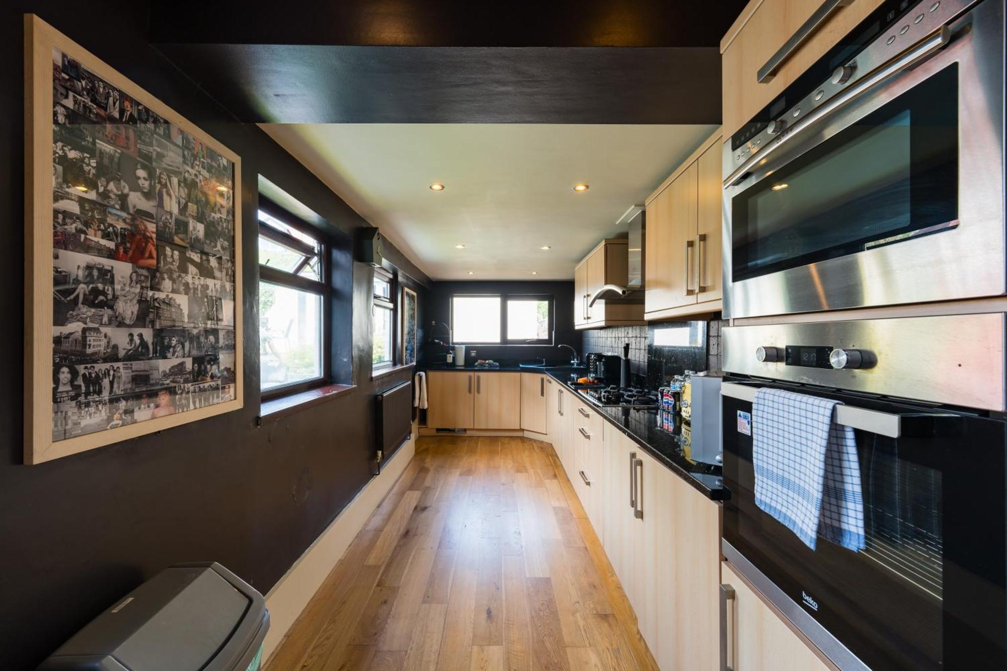 City Retreat, Spacious 4 Bed House, Games Room, Parking, Hot Tub & Bbq 卡迪夫 外观 照片