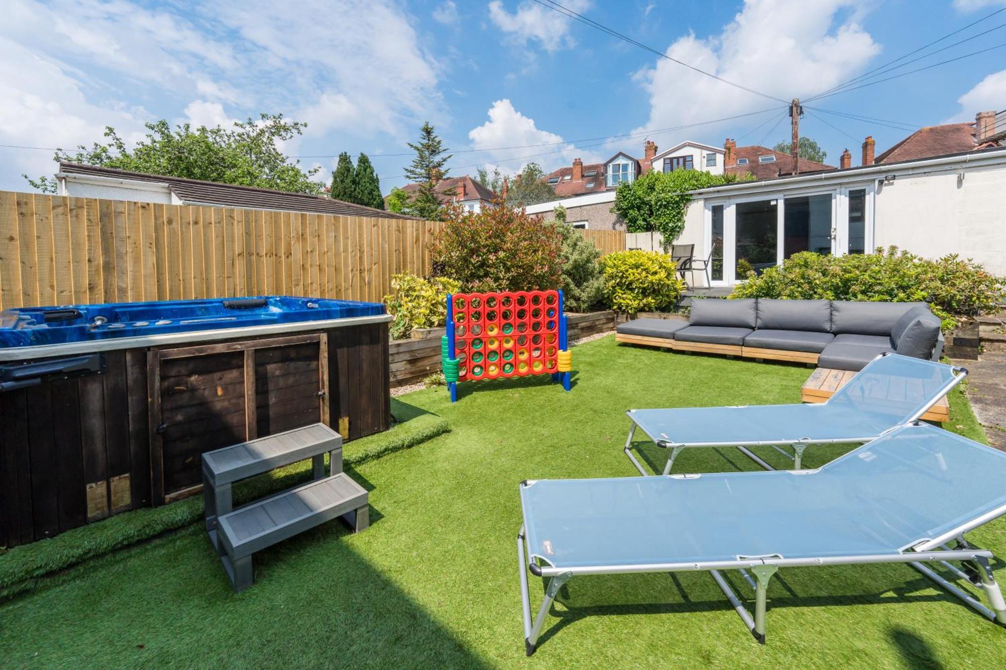City Retreat, Spacious 4 Bed House, Games Room, Parking, Hot Tub & Bbq 卡迪夫 外观 照片