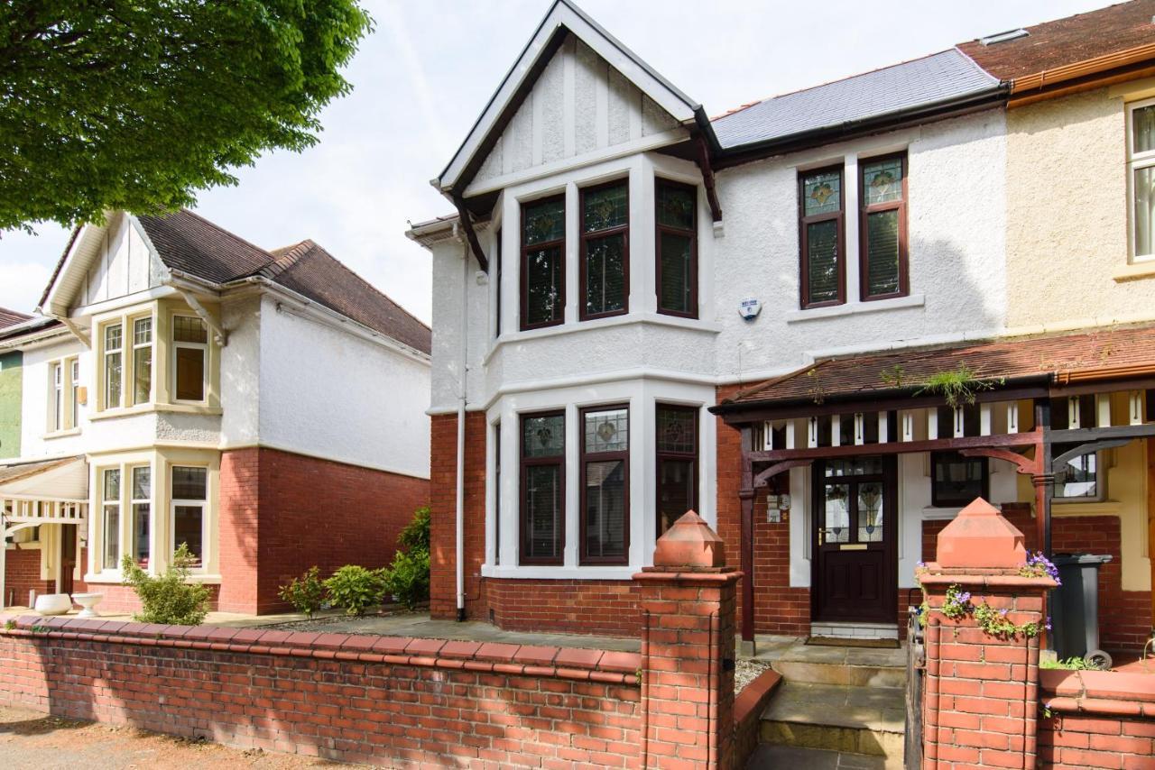 City Retreat, Spacious 4 Bed House, Games Room, Parking, Hot Tub & Bbq 卡迪夫 外观 照片